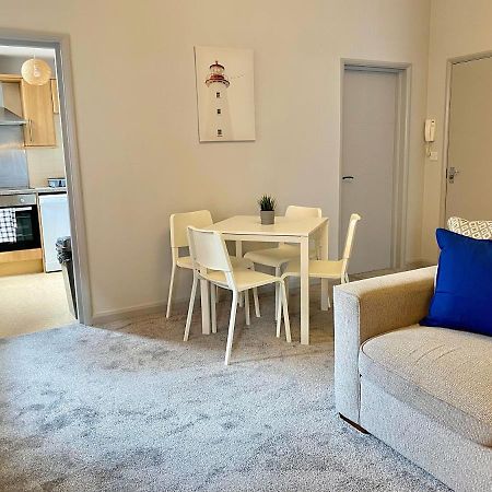 Seaside Haven: Beachfront Apartment with Modern Comforts Bournemouth Exterior photo